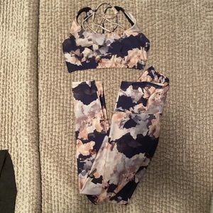 Onzie Matching Set - Leggings and Sports Bra